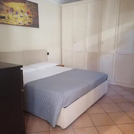 House Apartament Novara